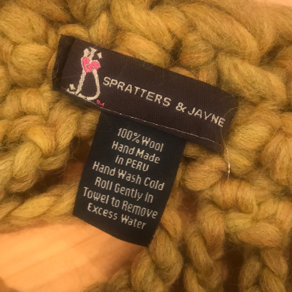 Handmade Wool Infinity Scarf - Picture 4 of 5